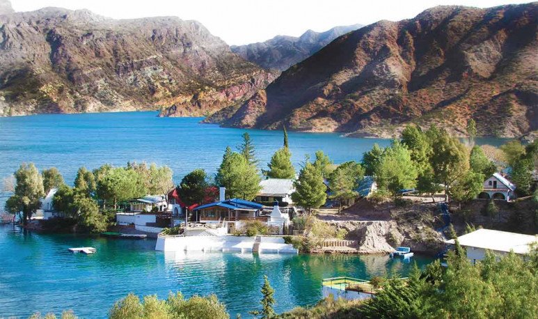La imagen tiene un atributo ALT vacío; su nombre de archivo es Club-Nautico-los-Reyunos.jpg